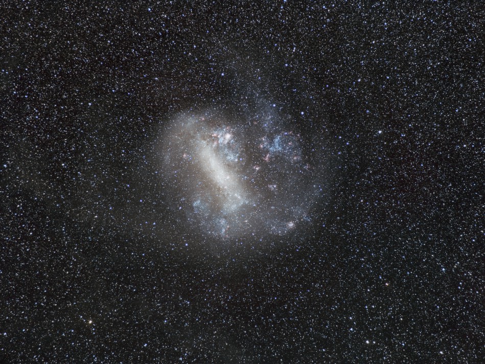 Grand nuage de Magellan au A7s 85mm 1h de pose MagellanV2A7s85mm1Mp
